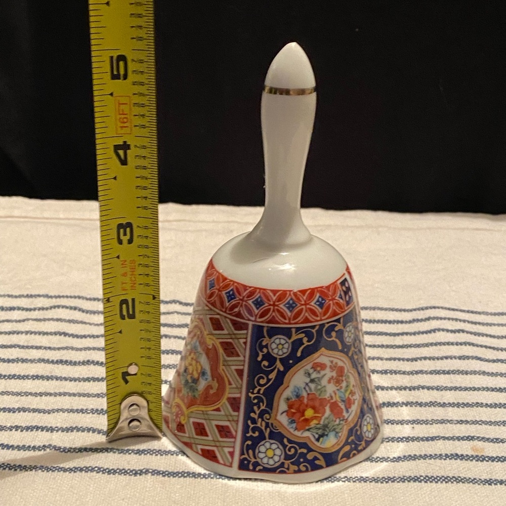 Vintage Japanese Imari Porcelain Dinner Bell Floral Design